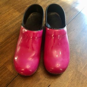 Sanita clogs